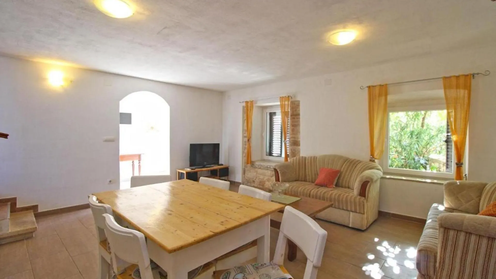 Comfortable Apartment With Pool And Garden Valtura 0*,  Croatia