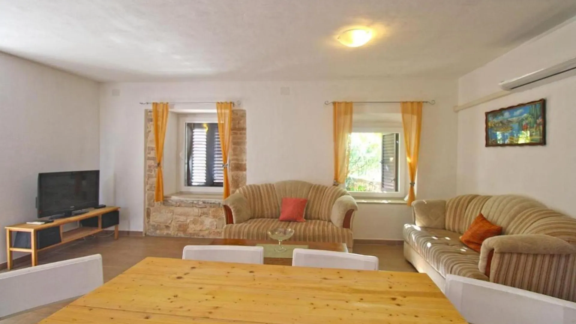 Comfortable Apartment With Pool And Garden Valtura